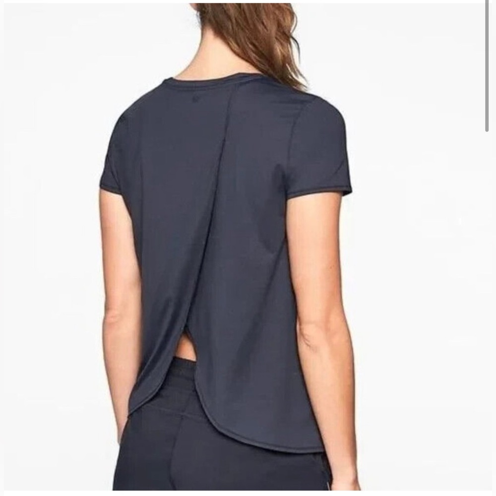 Athleta Tulip Back Sunlover Shirt Black Athletic Size XXS EUC Style: 293871